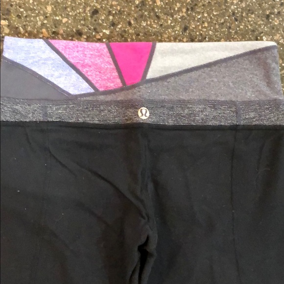 Lululemon Groove Crop 4 - Picture 3 of 4